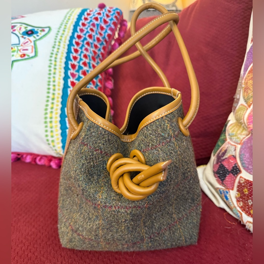 Vasic Bond Mini Tweed Bag